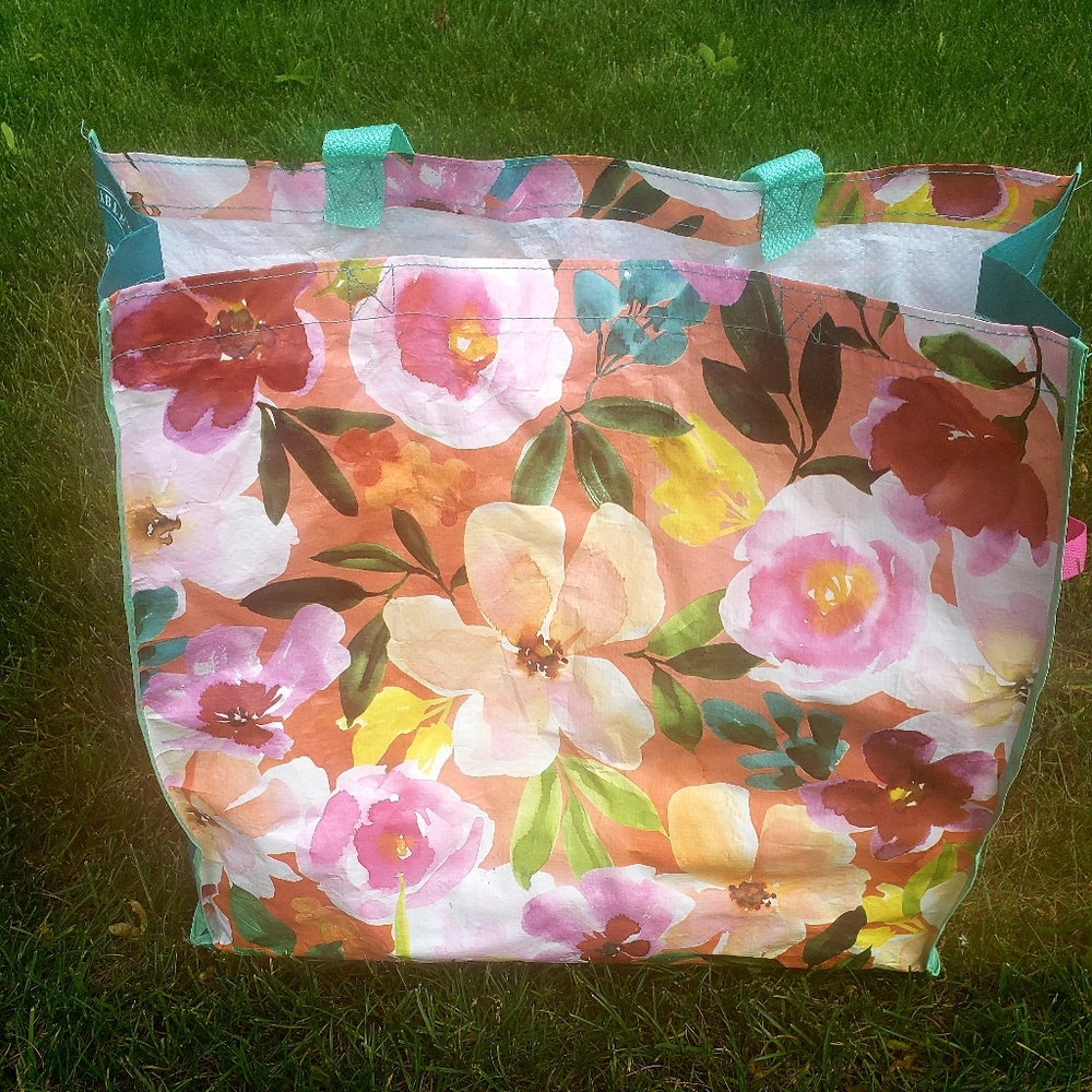 OVERSIZED RECYCLABLE PLASTIC TOTE/SHOPPING/GIFT BAG